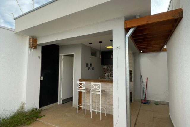 Casa térrea no Condomínio em Paulínia