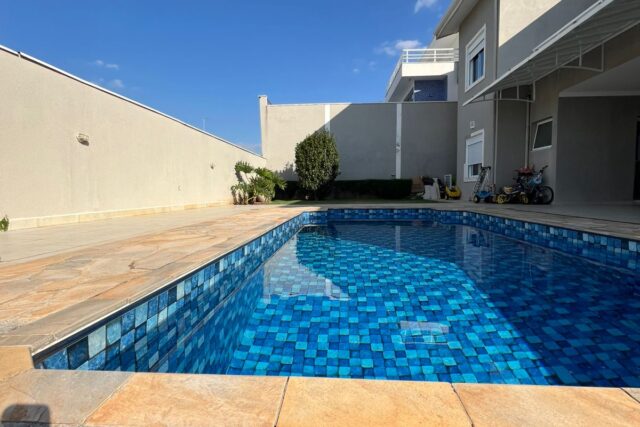 Uma casa completinha, com tudo que se tem direito